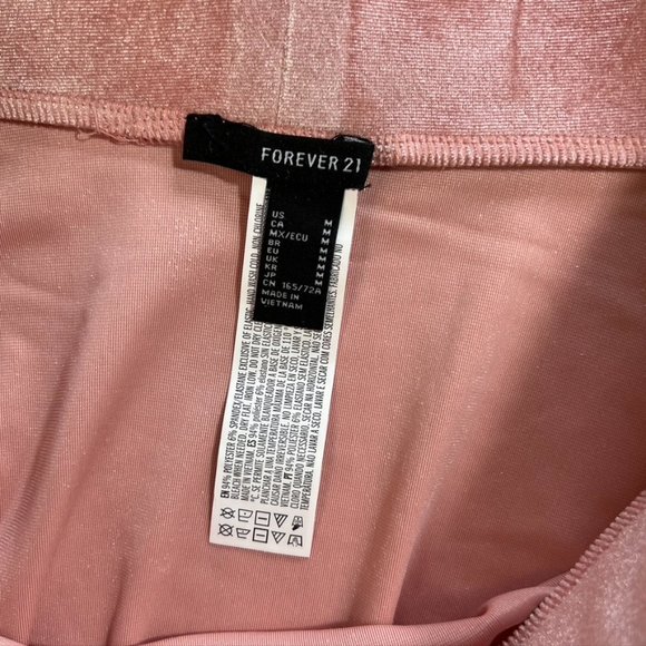 Forever 21 Medium NWT Velour Pink Skirt - Picture 6 of 7